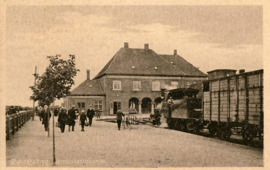 stubbekobing_station_ca_1925.jpg