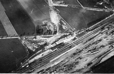 Begge Ringsted-stationer 1923-24 - pakhuset ses foran den nye stationsbygning